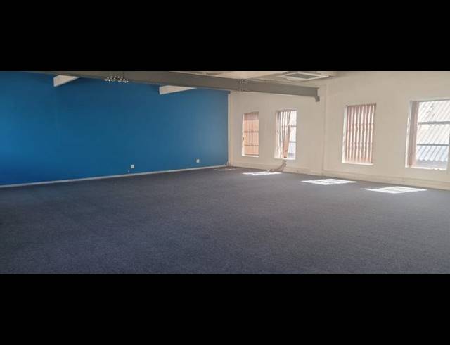 BUSINESS PROPERTY TO RENT IN MOWBRAY